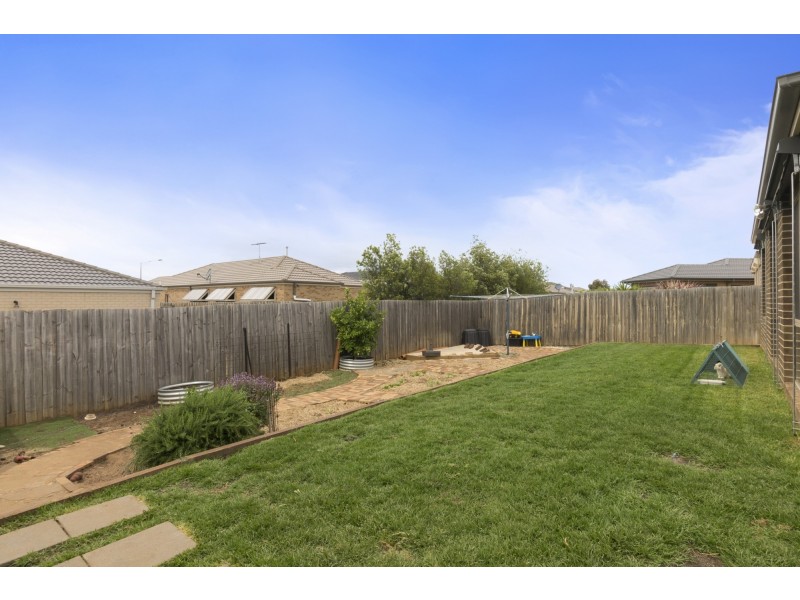 11 College  Square, Bacchus Marsh VIC 3340