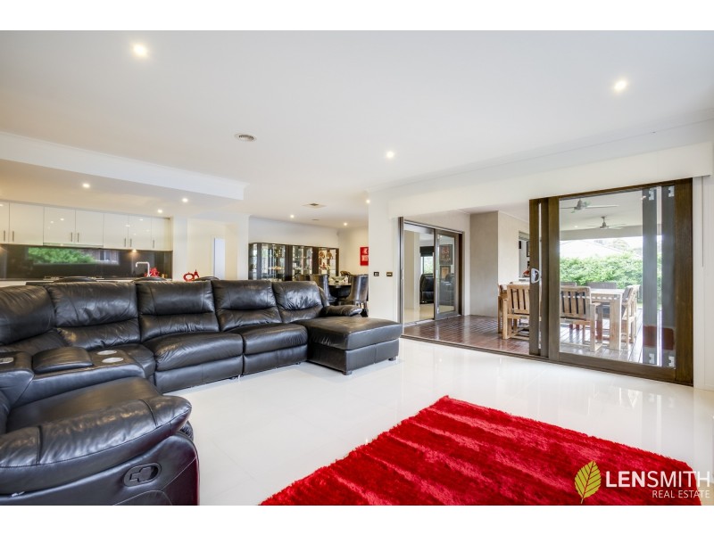 6 Iredell Court, Bacchus Marsh VIC 3340