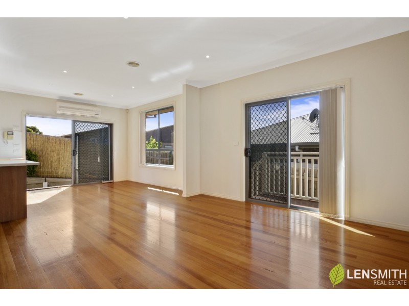 2/10 Fredrick Street, Darley VIC 3340