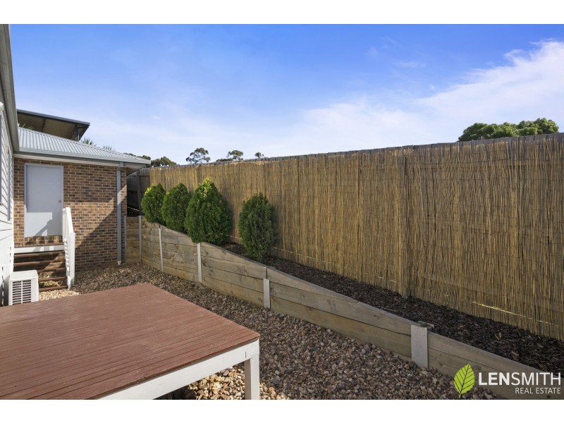 2/10 Fredrick Street, Darley VIC 3340