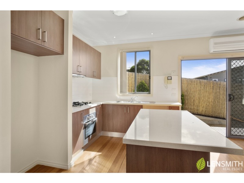 2/10 Fredrick Street, Darley VIC 3340