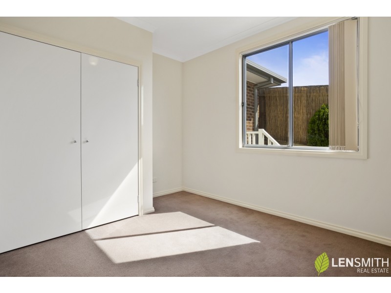 2/10 Fredrick Street, Darley VIC 3340