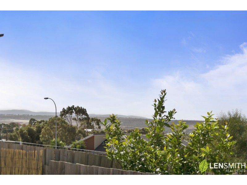 2/10 Fredrick Street, Darley VIC 3340