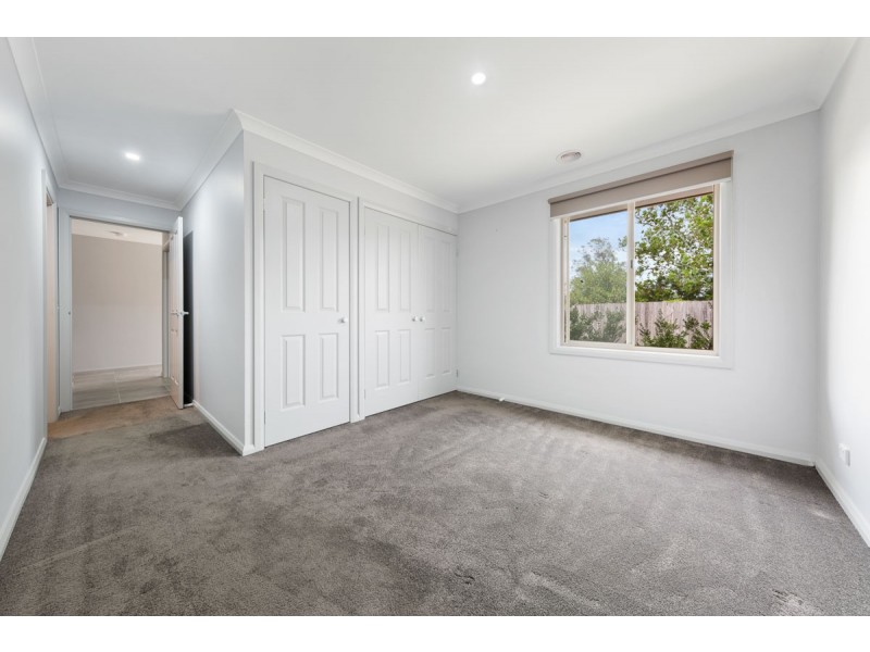 2/4 Napier Street, Bacchus Marsh VIC 3340