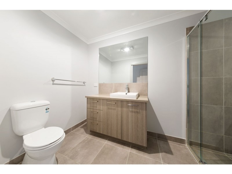 2/4 Napier Street, Bacchus Marsh VIC 3340