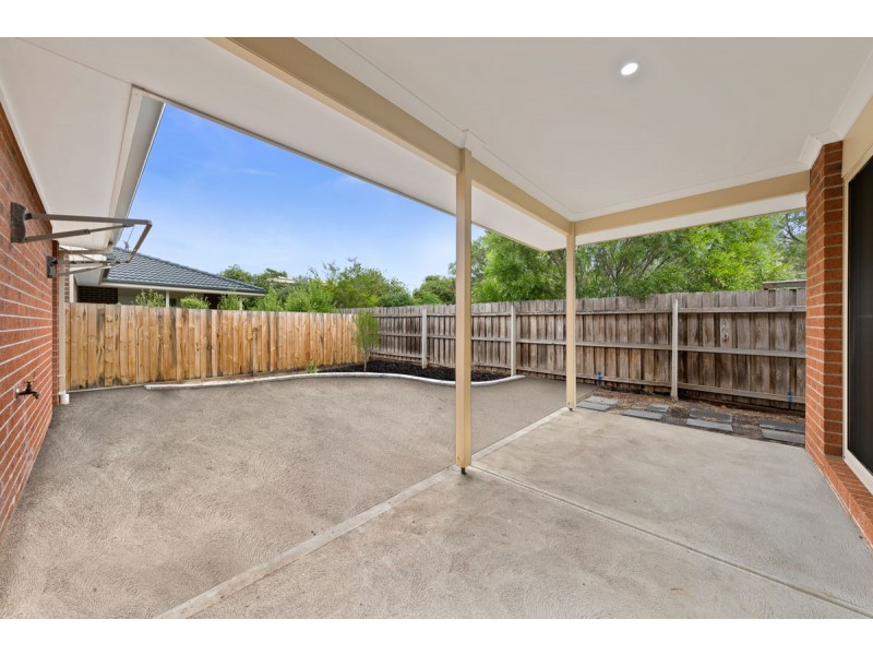 2/4 Napier Street, Bacchus Marsh VIC 3340