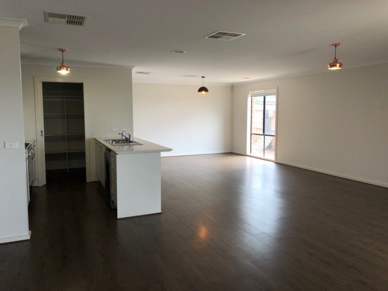 103 Burbidge Drive, Bacchus Marsh VIC 3340