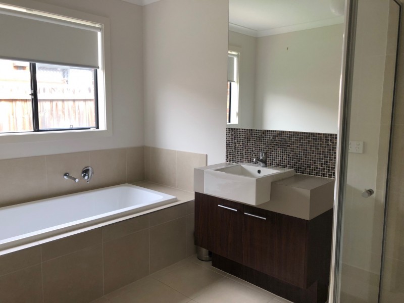 103 Burbidge Drive, Bacchus Marsh VIC 3340