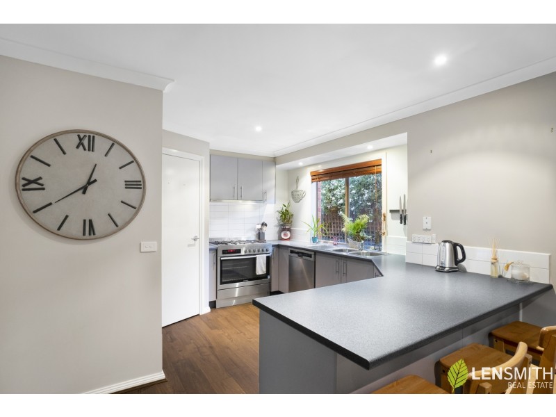 18 Silverdale Drive, Darley VIC 3340