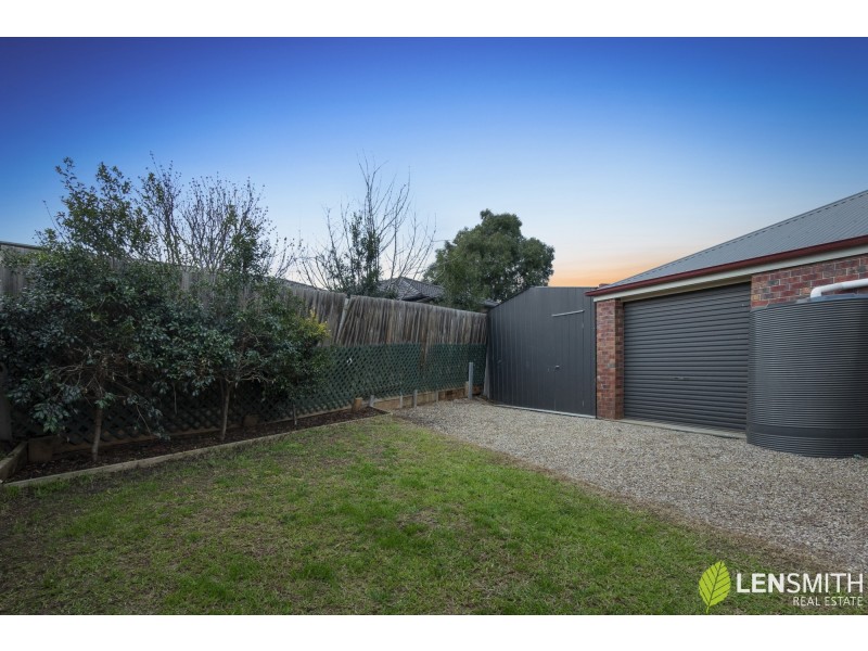 18 Silverdale Drive, Darley VIC 3340