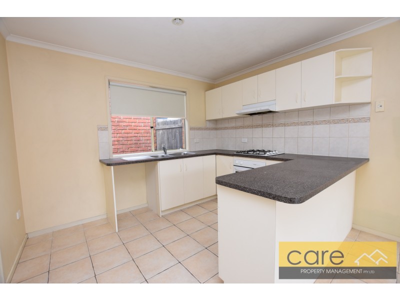 8 The Glade, Hampton Park VIC 3976