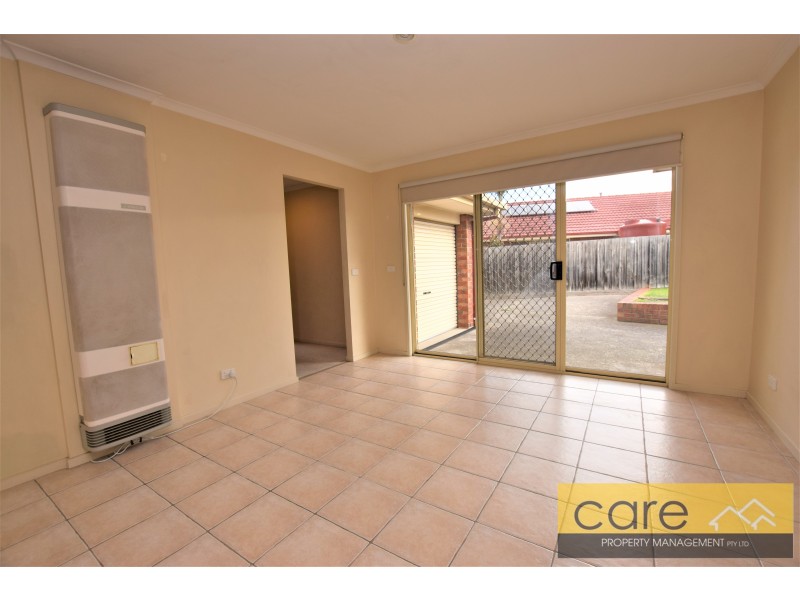 8 The Glade, Hampton Park VIC 3976