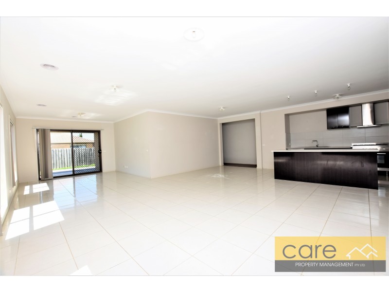 38 Peridot Avenue, Officer VIC 3809