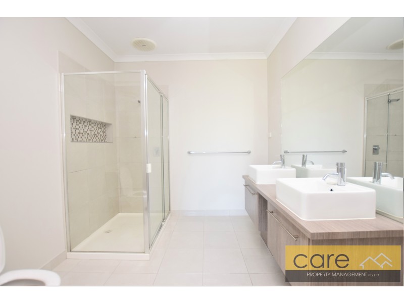 38 Peridot Avenue, Officer VIC 3809