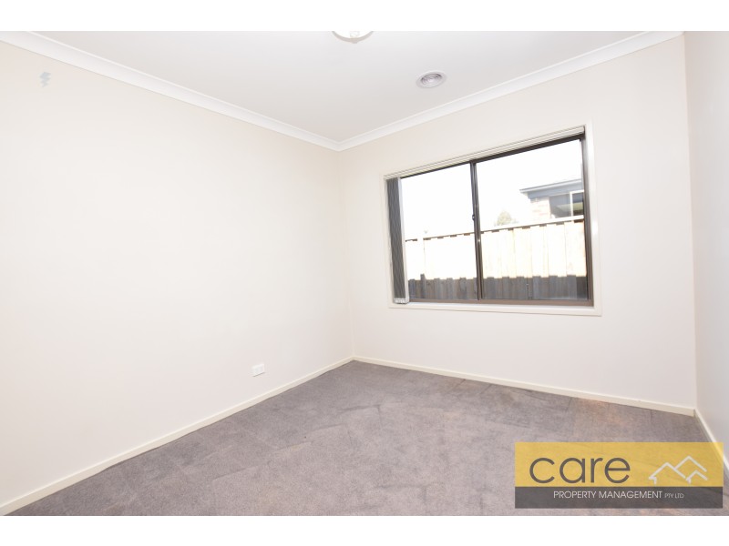 38 Peridot Avenue, Officer VIC 3809