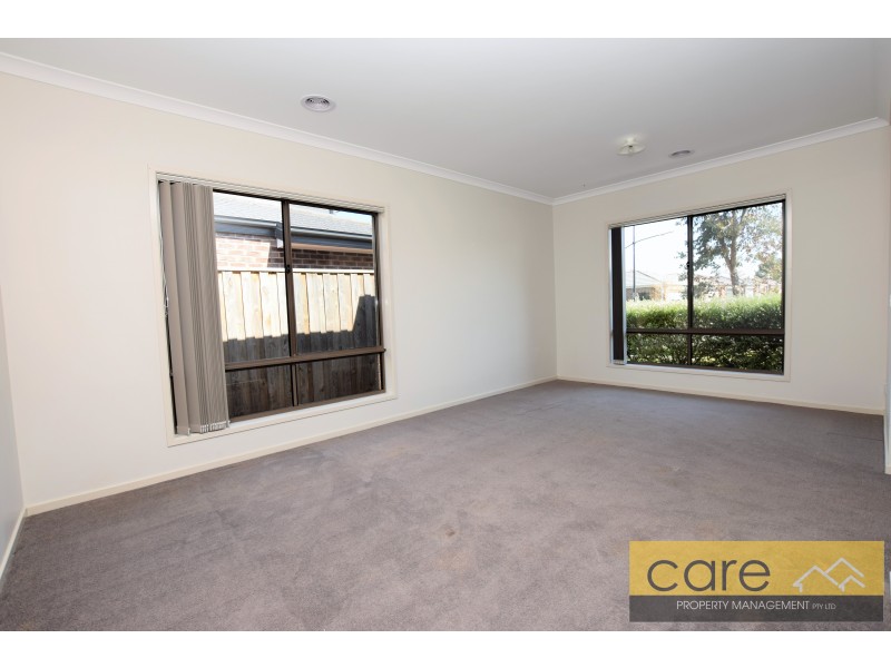 38 Peridot Avenue, Officer VIC 3809