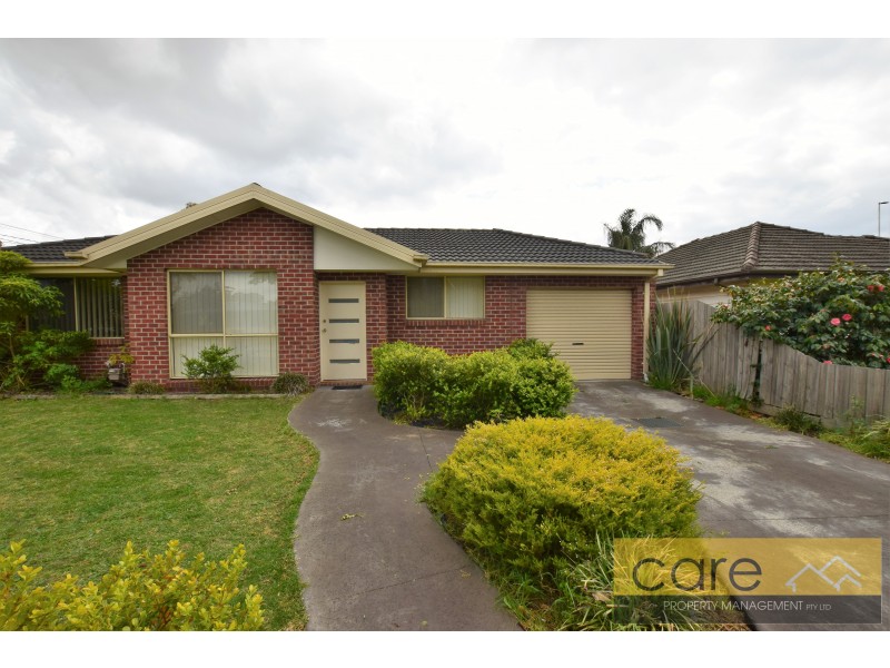 2/63 Cranbourne Drive, Cranbourne VIC 3977