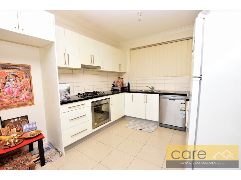 2/63 Cranbourne Drive, Cranbourne VIC 3977