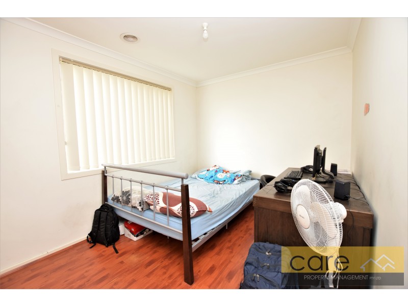 2/63 Cranbourne Drive, Cranbourne VIC 3977