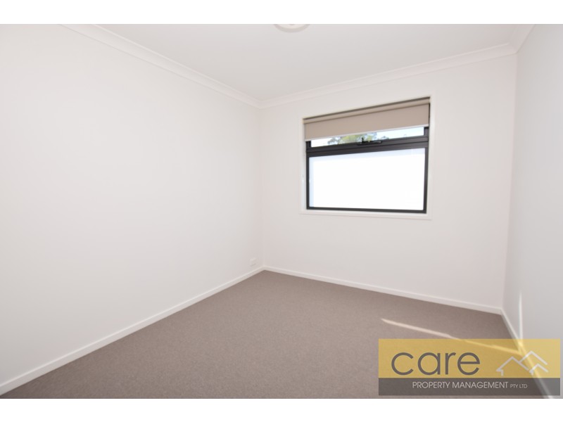 18 SUPPLEJACK WALK, Cranbourne North VIC 3977