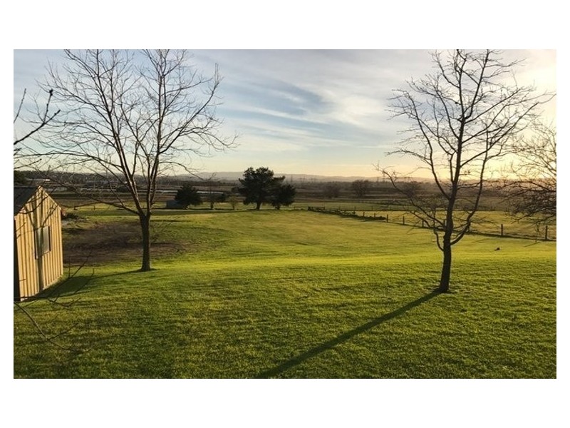 185 POUND ROAD, Hampton Park VIC 3976