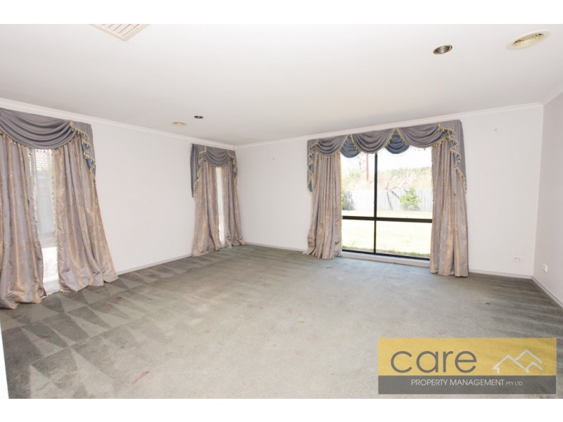 168 Sweeney Drive, Narre Warren VIC 3805