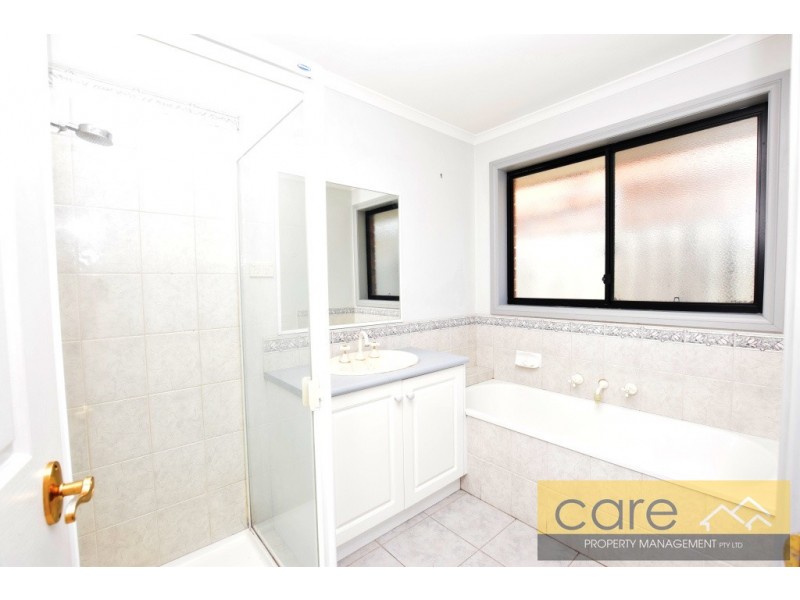 168 Sweeney Drive, Narre Warren VIC 3805