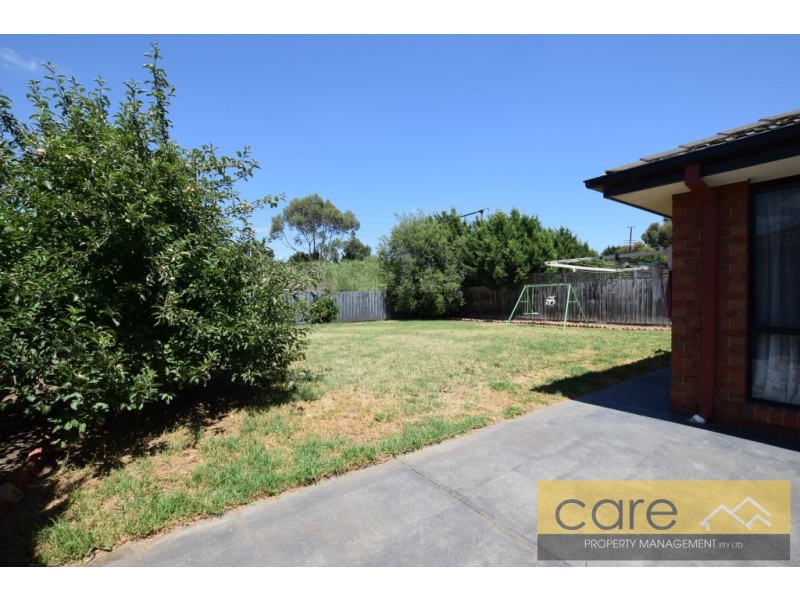 168 Sweeney Drive, Narre Warren VIC 3805