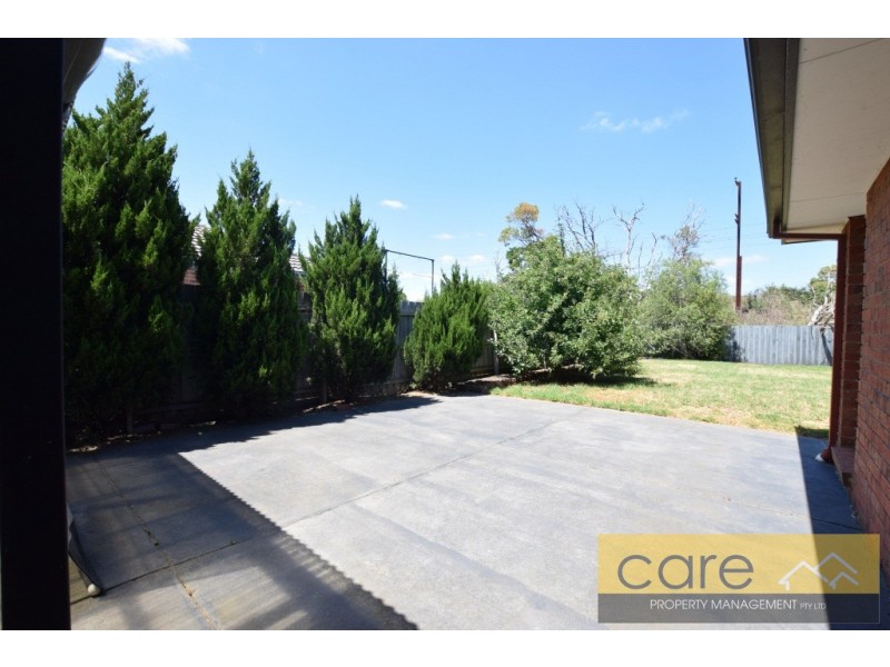 168 Sweeney Drive, Narre Warren VIC 3805