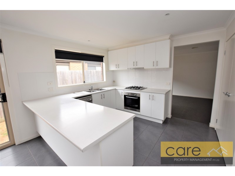 5 Tilly Place, Lynbrook VIC 3975