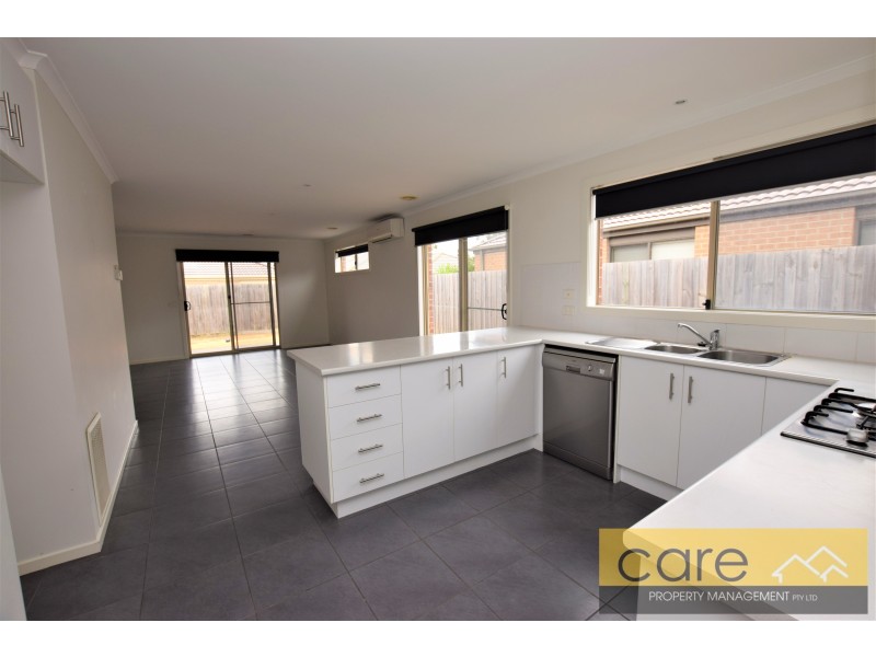 5 Tilly Place, Lynbrook VIC 3975