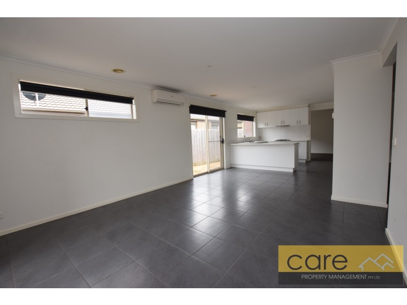 5 Tilly Place, Lynbrook VIC 3975