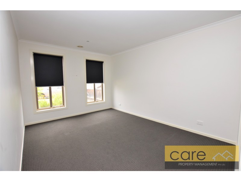 5 Tilly Place, Lynbrook VIC 3975