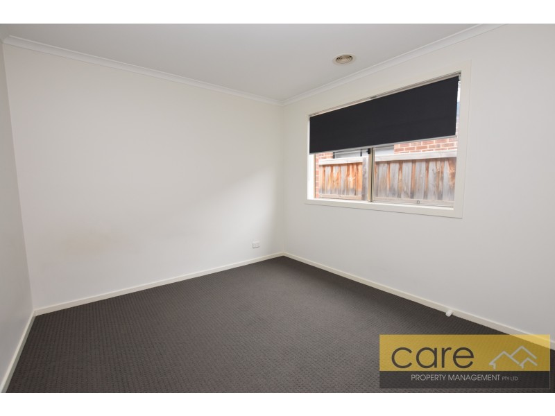 5 Tilly Place, Lynbrook VIC 3975