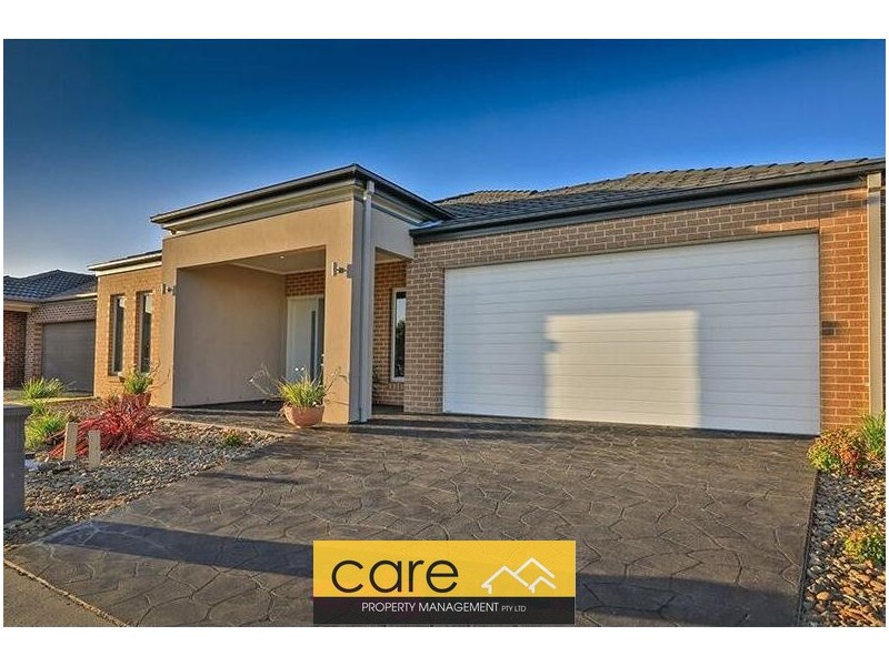 3 Rush Lily Drive, Officer VIC 3809