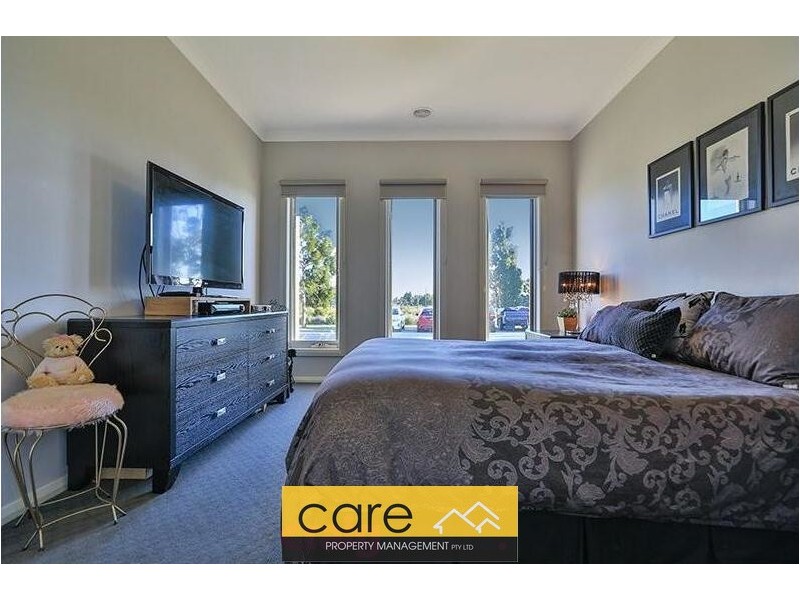 3 Rush Lily Drive, Officer VIC 3809