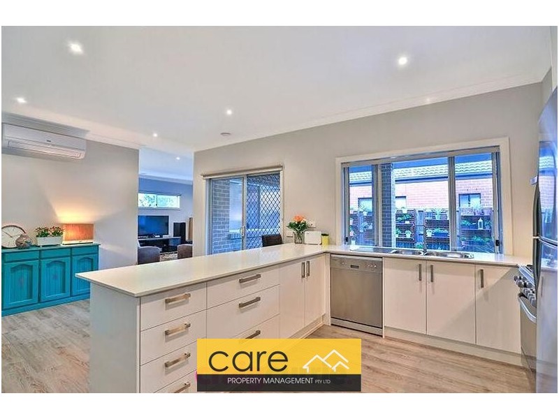 3 Rush Lily Drive, Officer VIC 3809