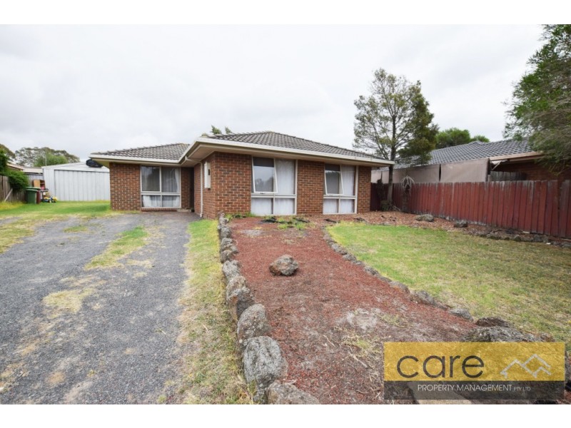 28 Beckington Crescent, Hampton Park VIC 3976
