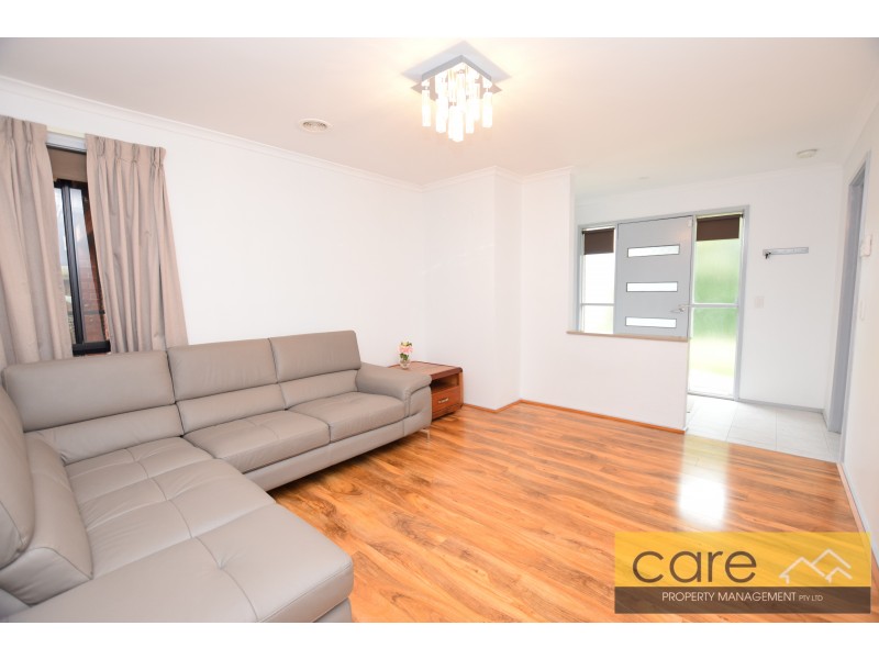 18 Burlington Chase, Hampton Park VIC 3976
