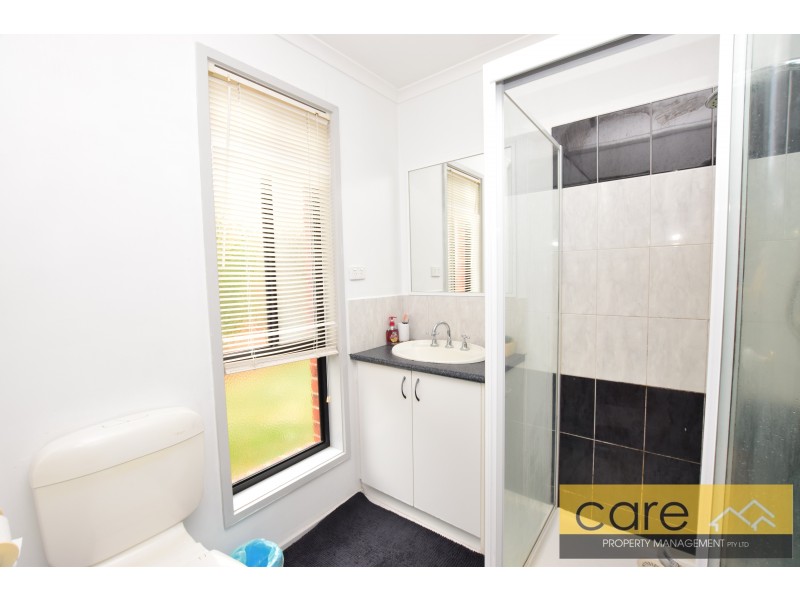 18 Burlington Chase, Hampton Park VIC 3976