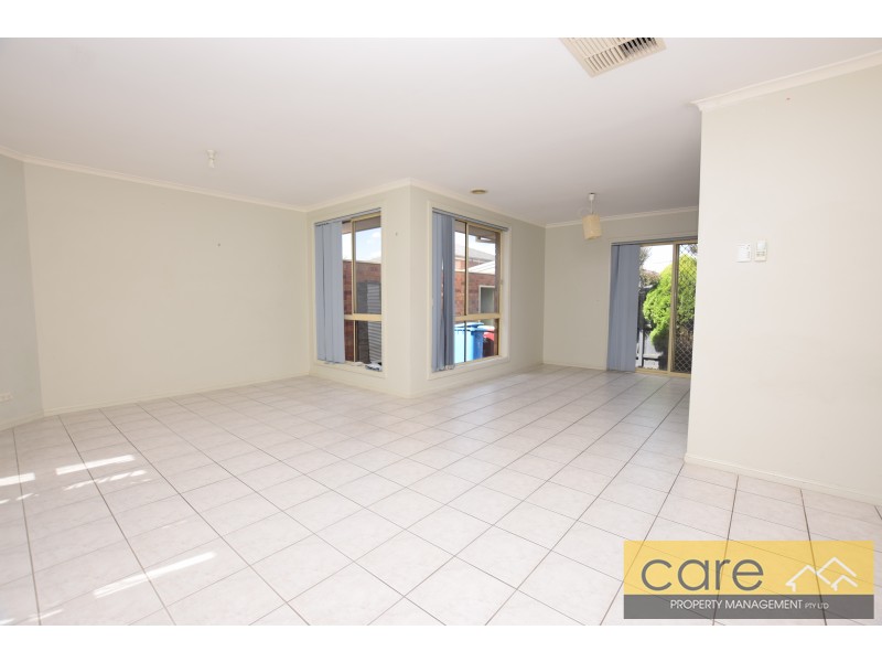 5/70-72 Robjant Street, Hampton Park VIC 3976