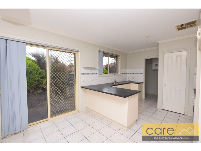 5/70-72 Robjant Street, Hampton Park VIC 3976