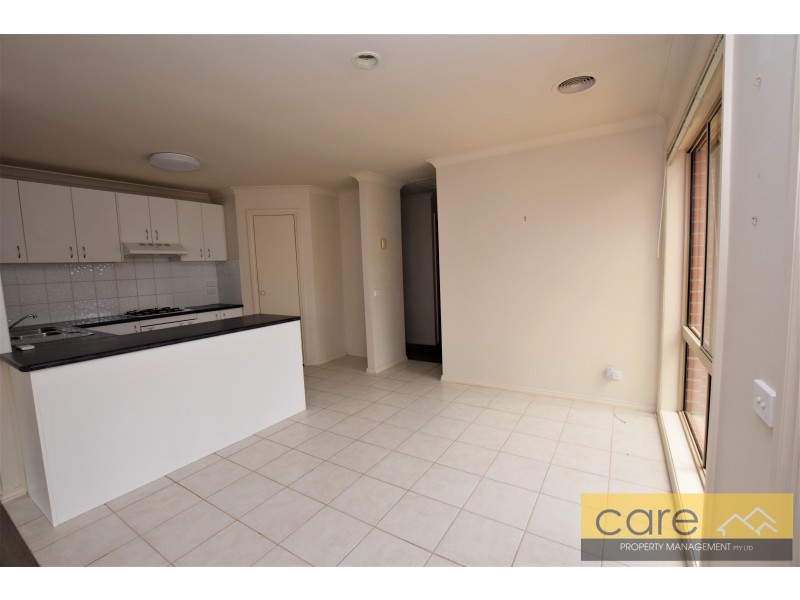 10/133 BEMERSYDE DRIVE, Berwick VIC 3806