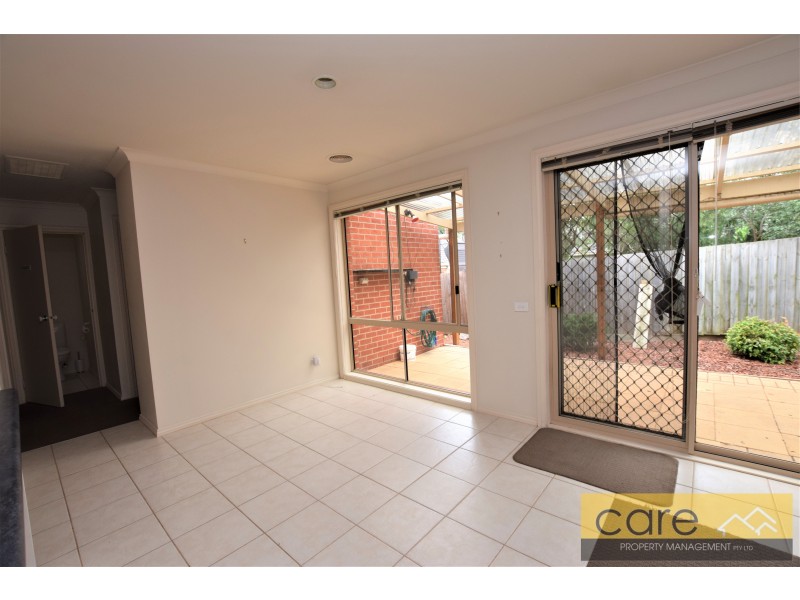 10/133 BEMERSYDE DRIVE, Berwick VIC 3806