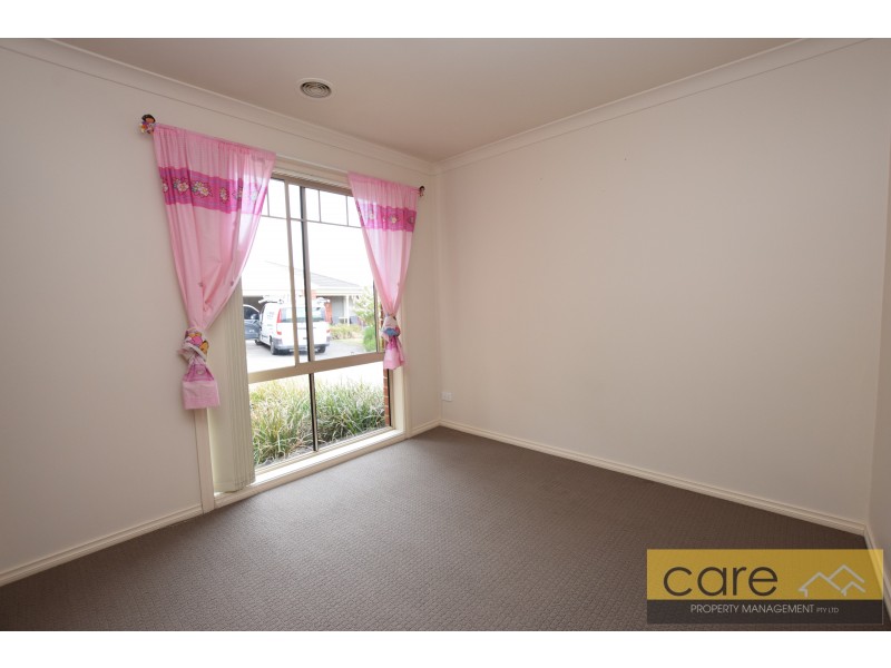 10/133 BEMERSYDE DRIVE, Berwick VIC 3806