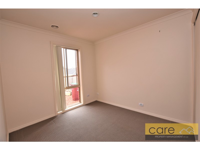 10/133 BEMERSYDE DRIVE, Berwick VIC 3806