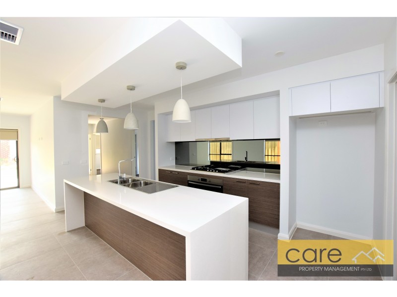 26 Alphey Road, Clyde North VIC 3978