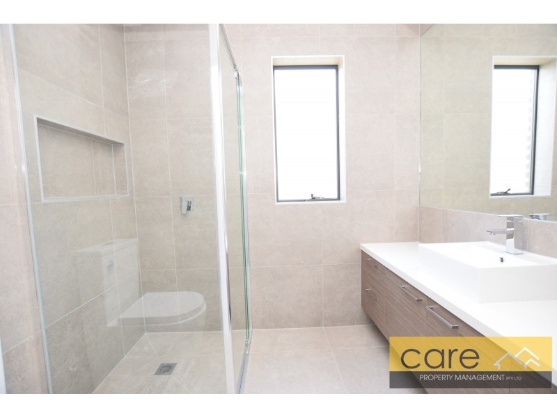 26 Alphey Road, Clyde North VIC 3978