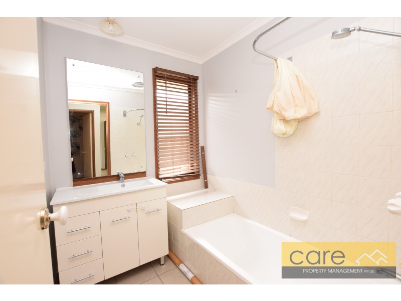 3 Isaac Edey Place, Hampton Park VIC 3976