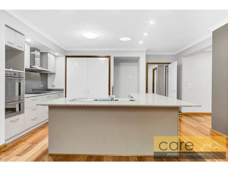 24 Bingham Rise, Lynbrook VIC 3975
